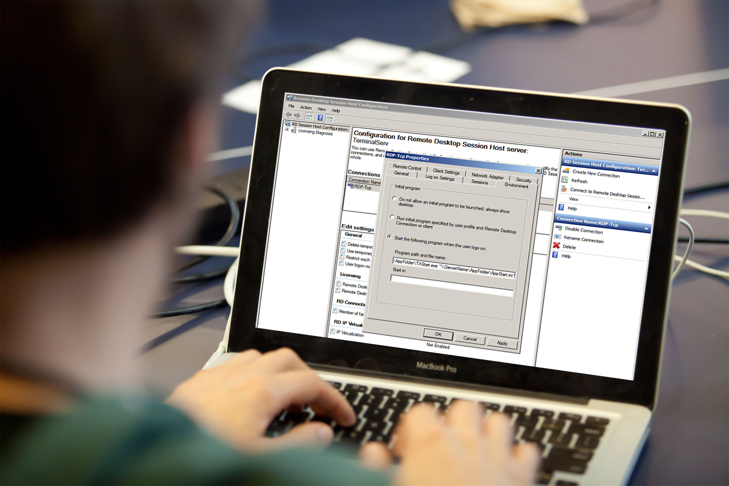 How to Use Remote Server Admin Tools to Manage Active Directory Users ...